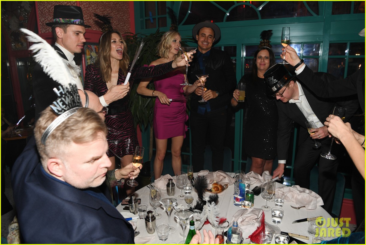 Nina Dobrev, Candice King, & Kayla Ewell Reunited on New Year's Eve!
