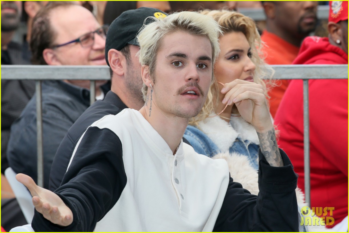 Justin Bieber Joins Hailee Steinfeld & Shawn Mendes at UMG's Chief Lucian Grainge Walk of Fame Ceremony!
