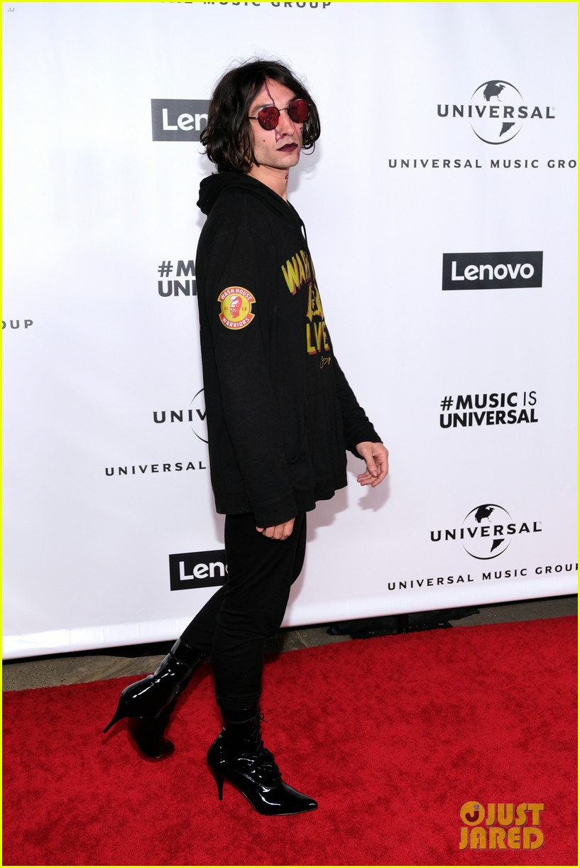 Hailee Steinfeld Joins Tons of Stars at Grammys After-Party!