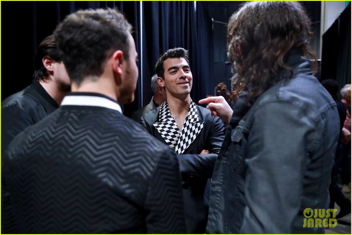 Jonas Brothers Kick Off Grammys Weekend with MusiCares Performance!
