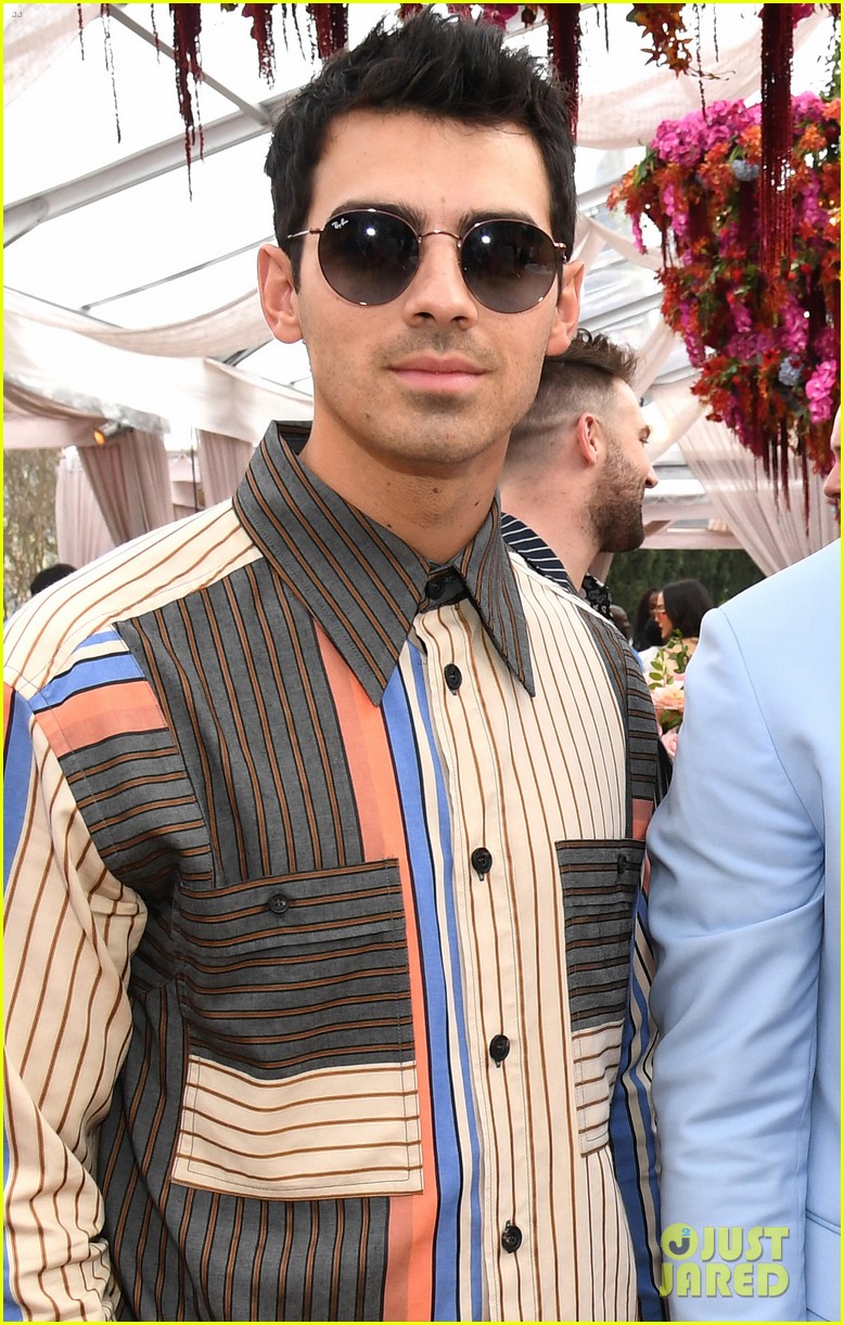 Jonas Brothers, Dua Lipa, & Hailee Steinfeld Attend Roc Nation's Pre-Grammys Brunch!