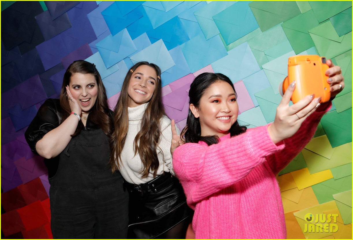 Lana Condor, Aly Raisman, & Beanie Feldstein Celebrate Launch of Their #AerieReal Campaign