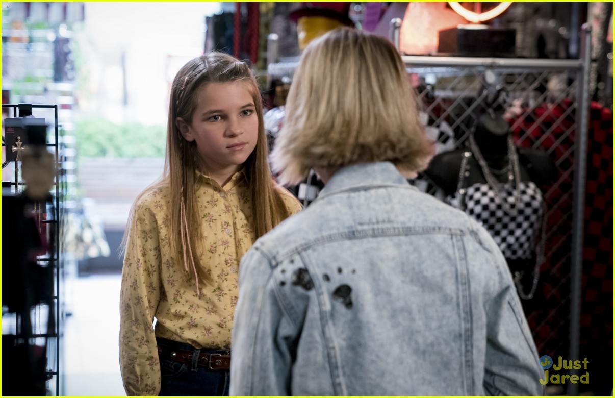 Raegan Revord Asks McKenna Grace To Marry Her In This Cute 'Young Sheldon' Clip - Watch!