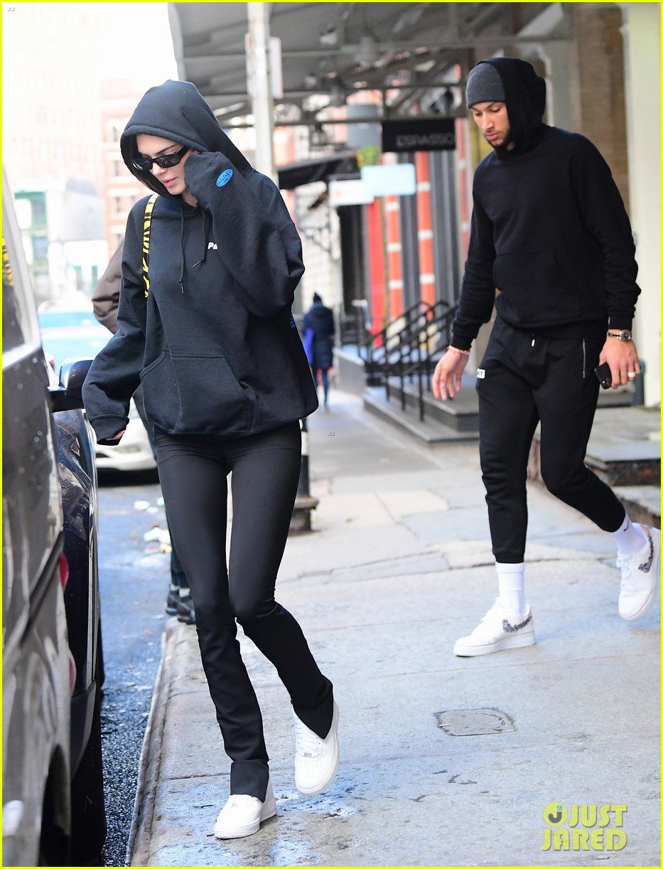 Kendall Jenner Steps Out for Lunch with On-Again Boyfriend Ben Simmons