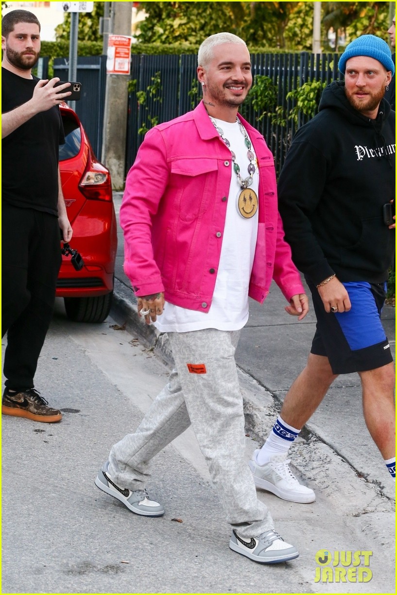 Justin Bieber Teamed Up with a Music Superstar for His Next Song!