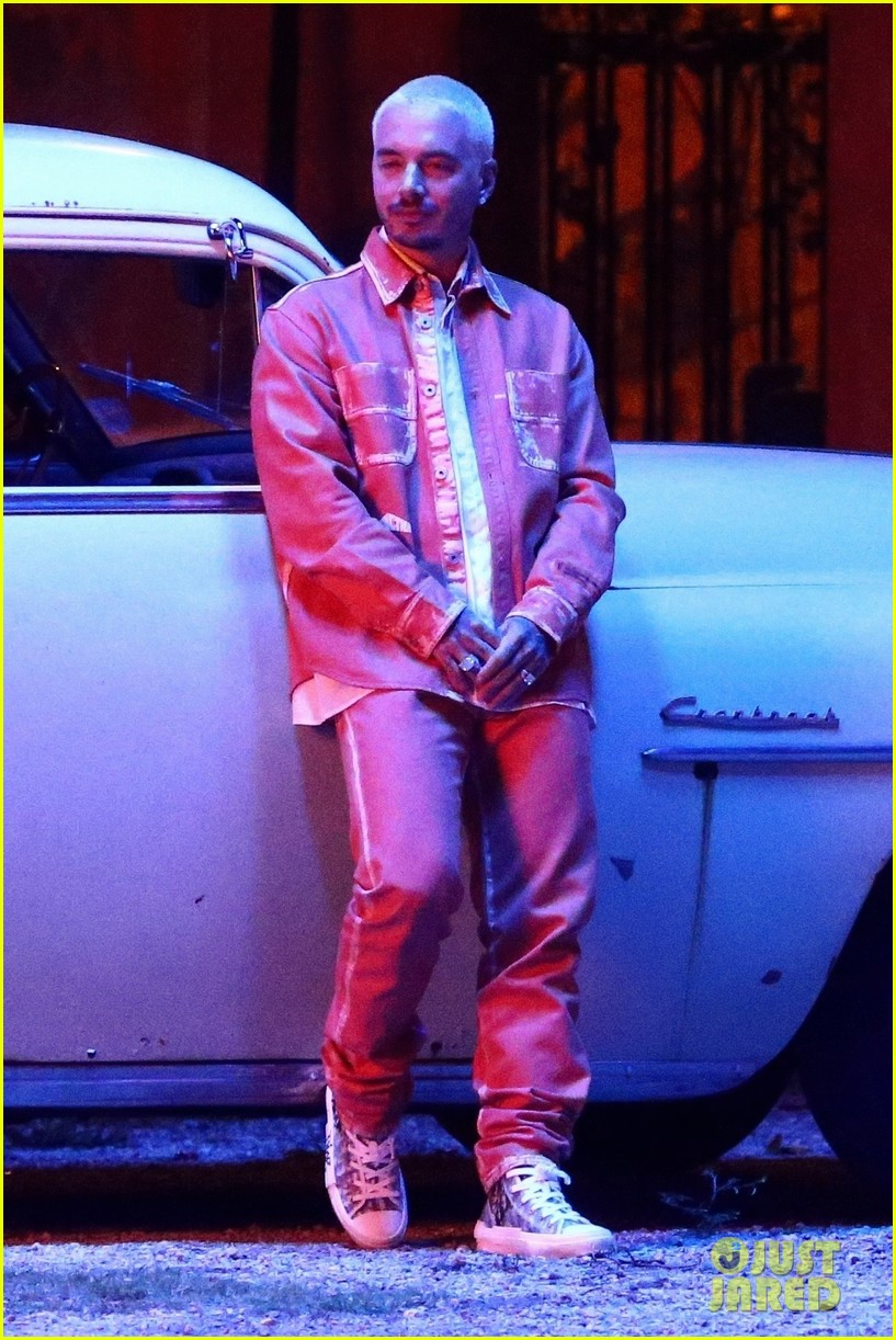 Justin Bieber Teamed Up with a Music Superstar for His Next Song!