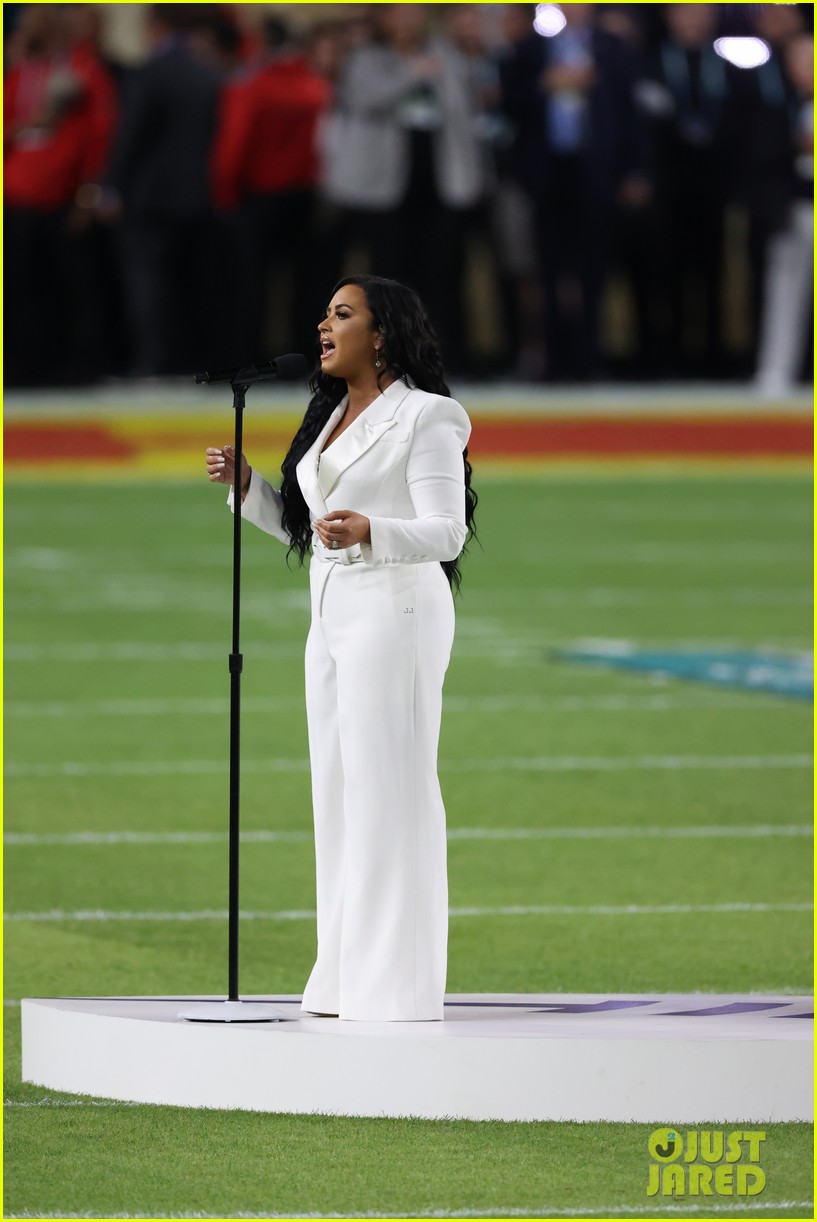 Watch Demi Lovato's Super Bowl 2020 Performance of the National Anthem!
