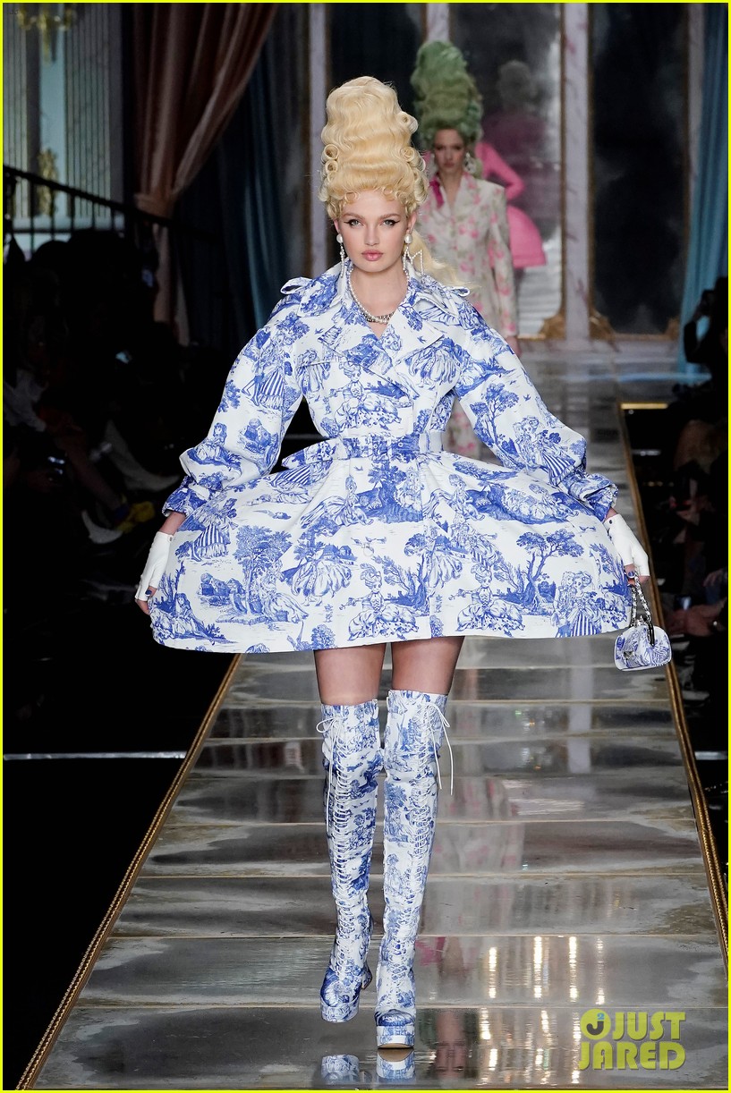 Gigi Hadid, Kaia Gerber, & Bella Hadid Wear Sky-High Wigs for Moschino Fashion Show!