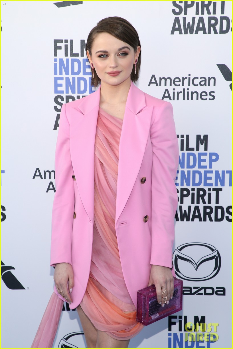 Joey King Joins Kaitlyn Dever & Beanie Feldstein at Spirit Awards 2020!