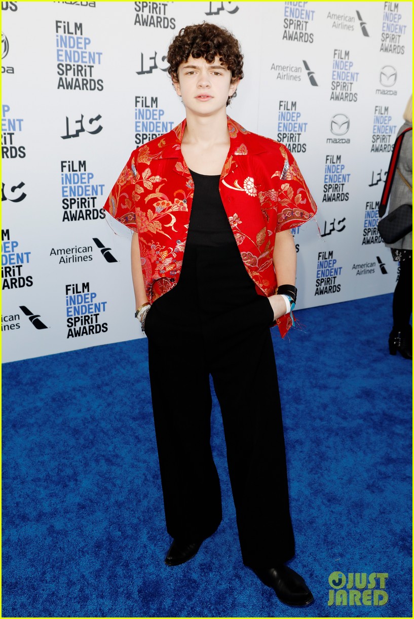 Joey King Joins Kaitlyn Dever & Beanie Feldstein at Spirit Awards 2020!