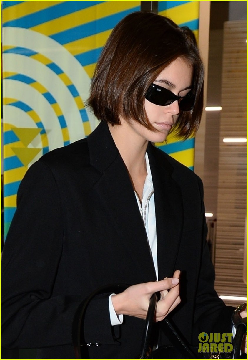 Kaia Gerber Debuts New Tattoo Before Arriving in Milan