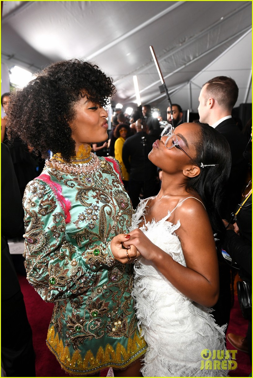 Johnson Sisters Yara Shahidi & Marsai Martin Share Cute Moment at NAACP Image Awards
