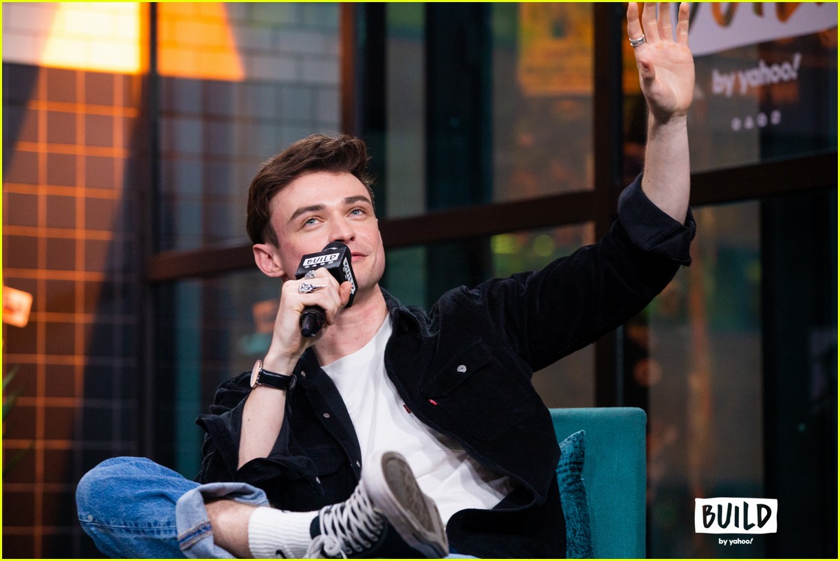 Thomas Doherty Shares Thoughts on Gender Reversal in 'High Fidelity'