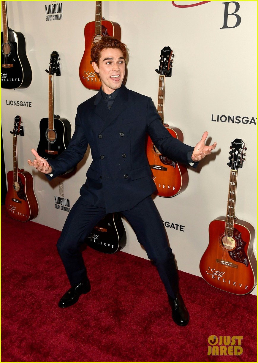 KJ Apa Gets a Lift from Charles Melton at 'I Still Believe' Premiere!