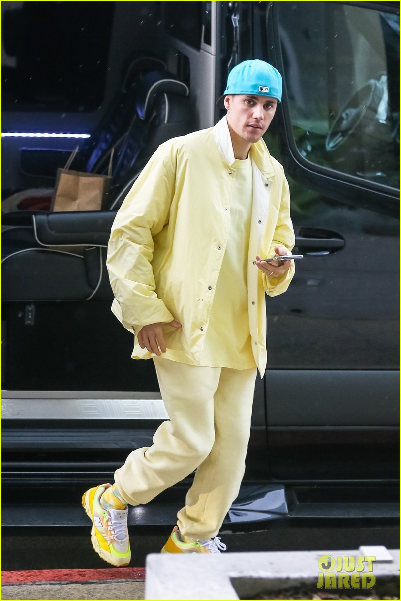 Justin Bieber & Wife Hailey Attend Their Weekly Church Service