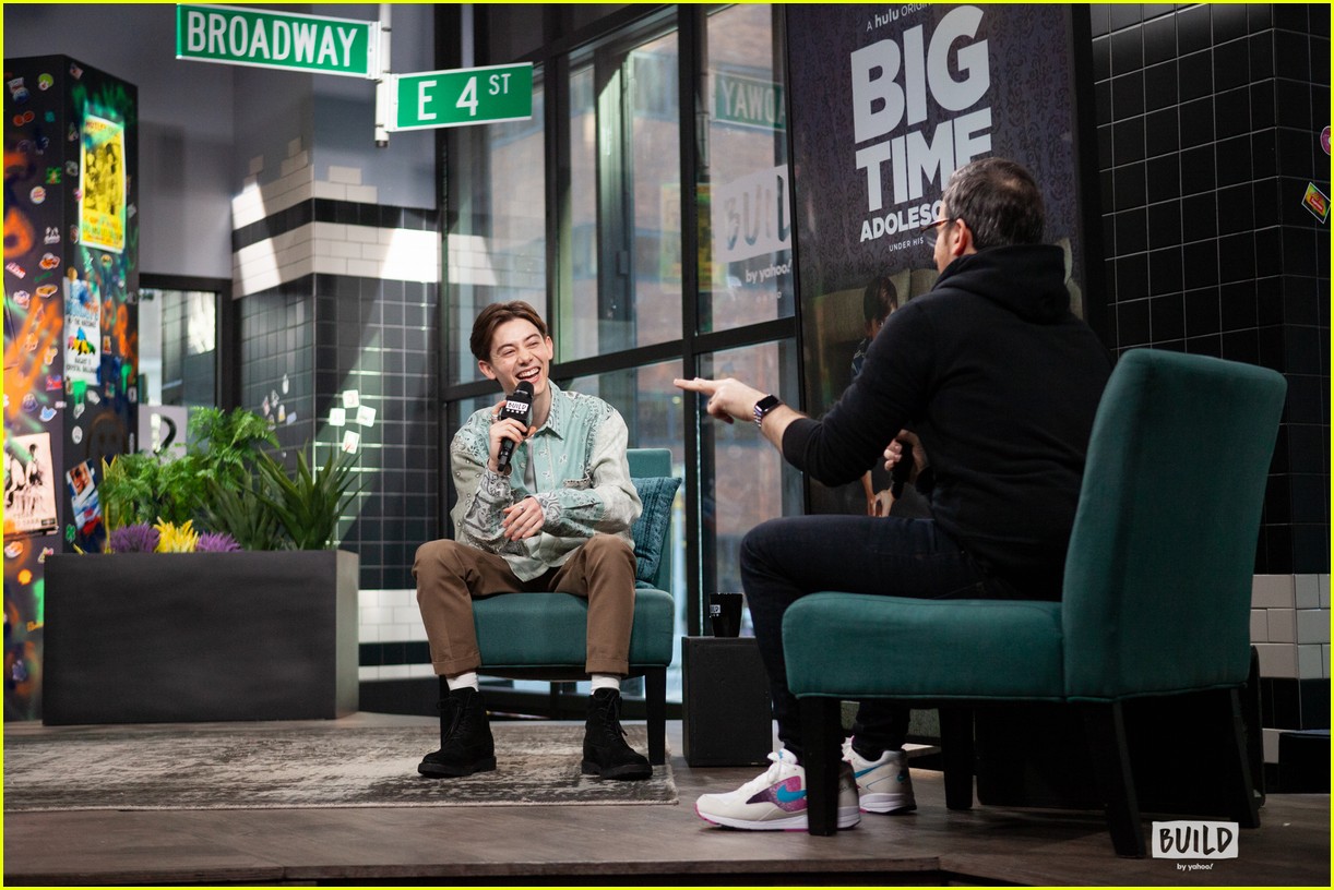 Griffin Gluck Talks Filming 'Big Time Adolescence' & Working With Bailee Madison Again