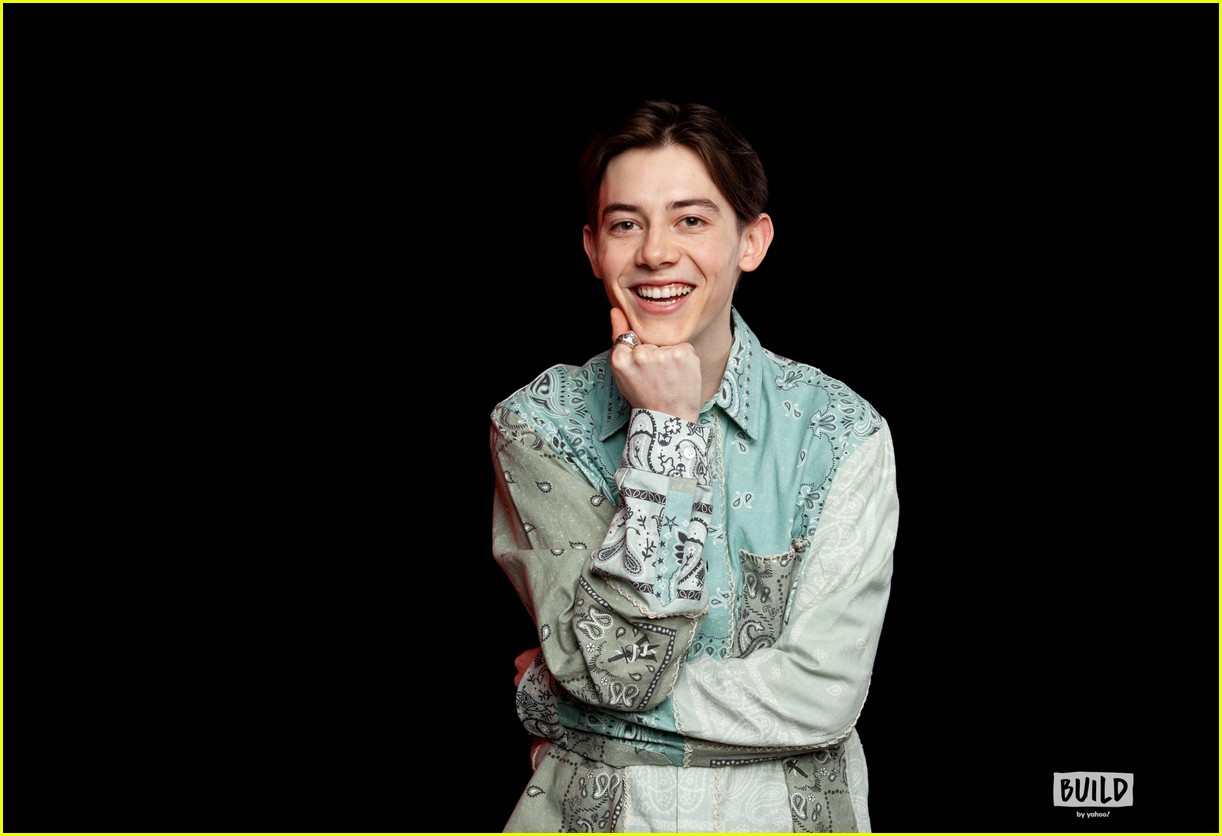 Griffin Gluck Talks Filming 'Big Time Adolescence' & Working With Bailee Madison Again