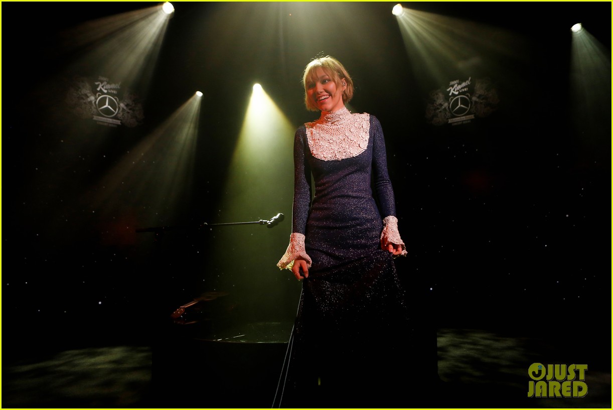 Grace VanderWaal Celebrates 'Stargirl' Release With 'Today & Tomorrow' Performance - Watch!