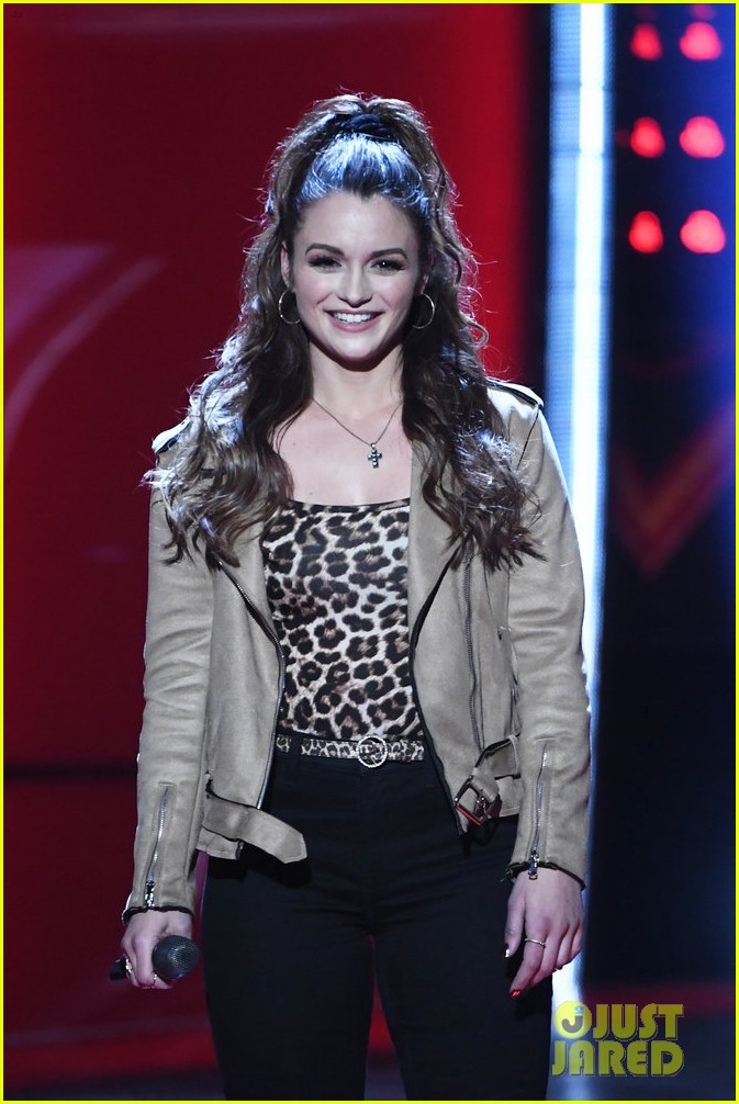 Blake Shelton Uses His Block For Joei Fulco On 'The Voice'