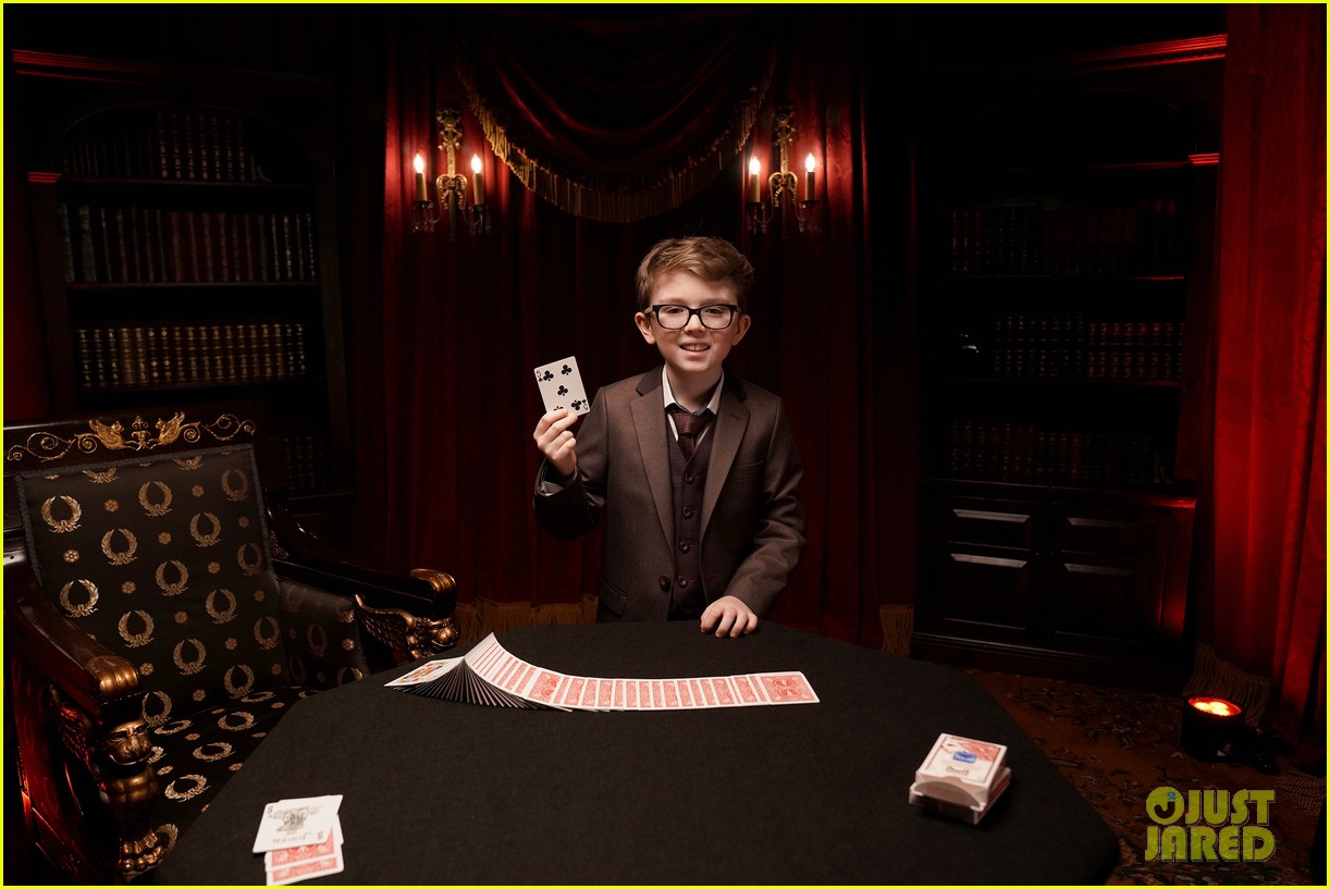 Jonas Brothers Get Magic Show From Child Magician Aidan McCann - Watch!