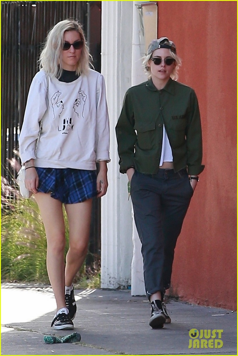 Kristen Stewart Enjoys Lunch Date with Girlfriend Dylan Meyer!