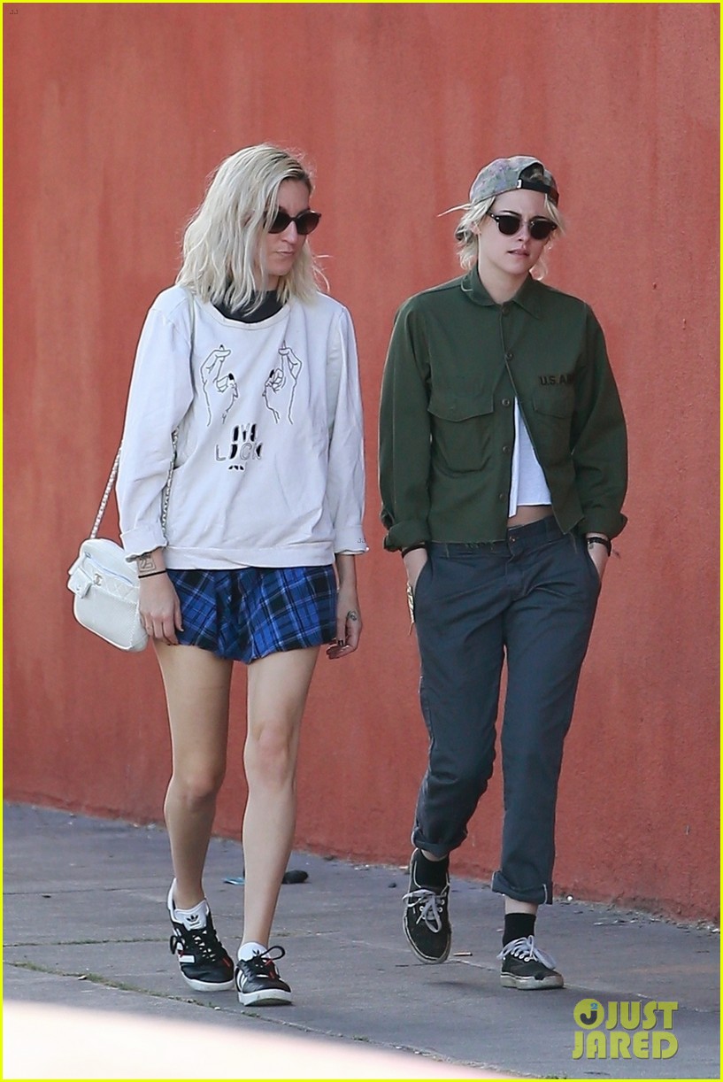 Kristen Stewart Enjoys Lunch Date with Girlfriend Dylan Meyer!