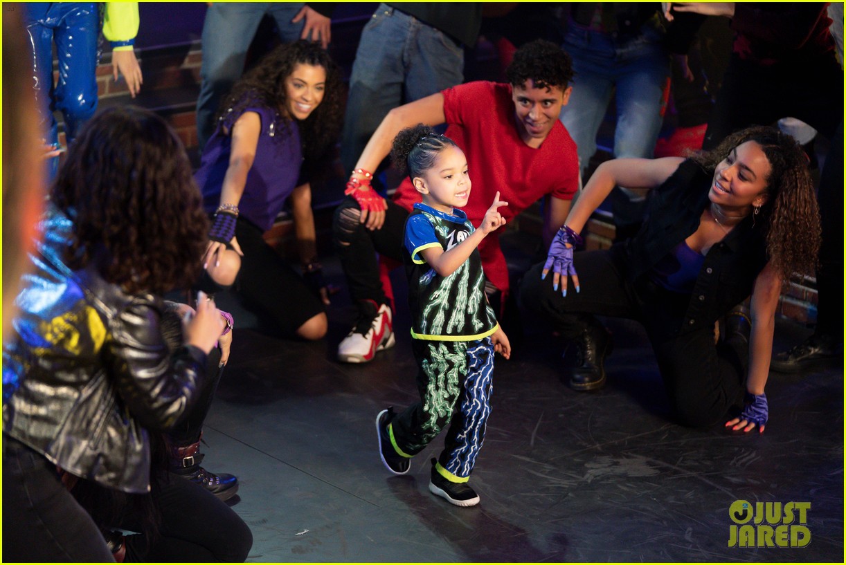 Kylie Cantrall's 'Descendants Remix Dance Party' Performance Was Electric - Watch Now!