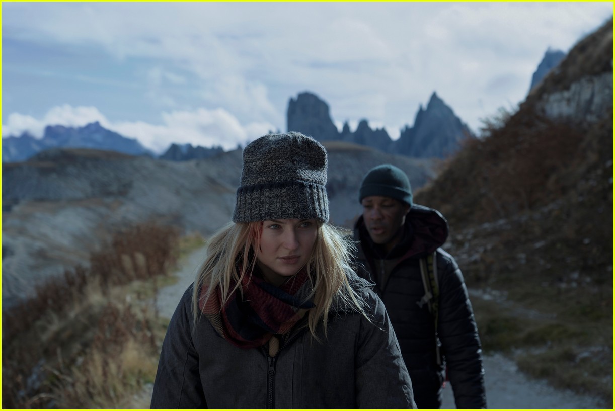 Sophie Turner Shares Chilling 'Survive' Trailer - Watch!