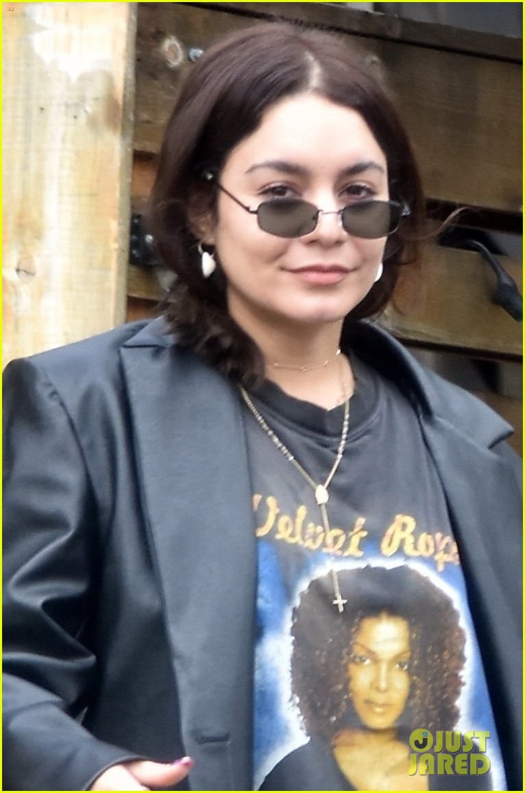 Vanessa Hudgens Braves The Rain For A Food Run