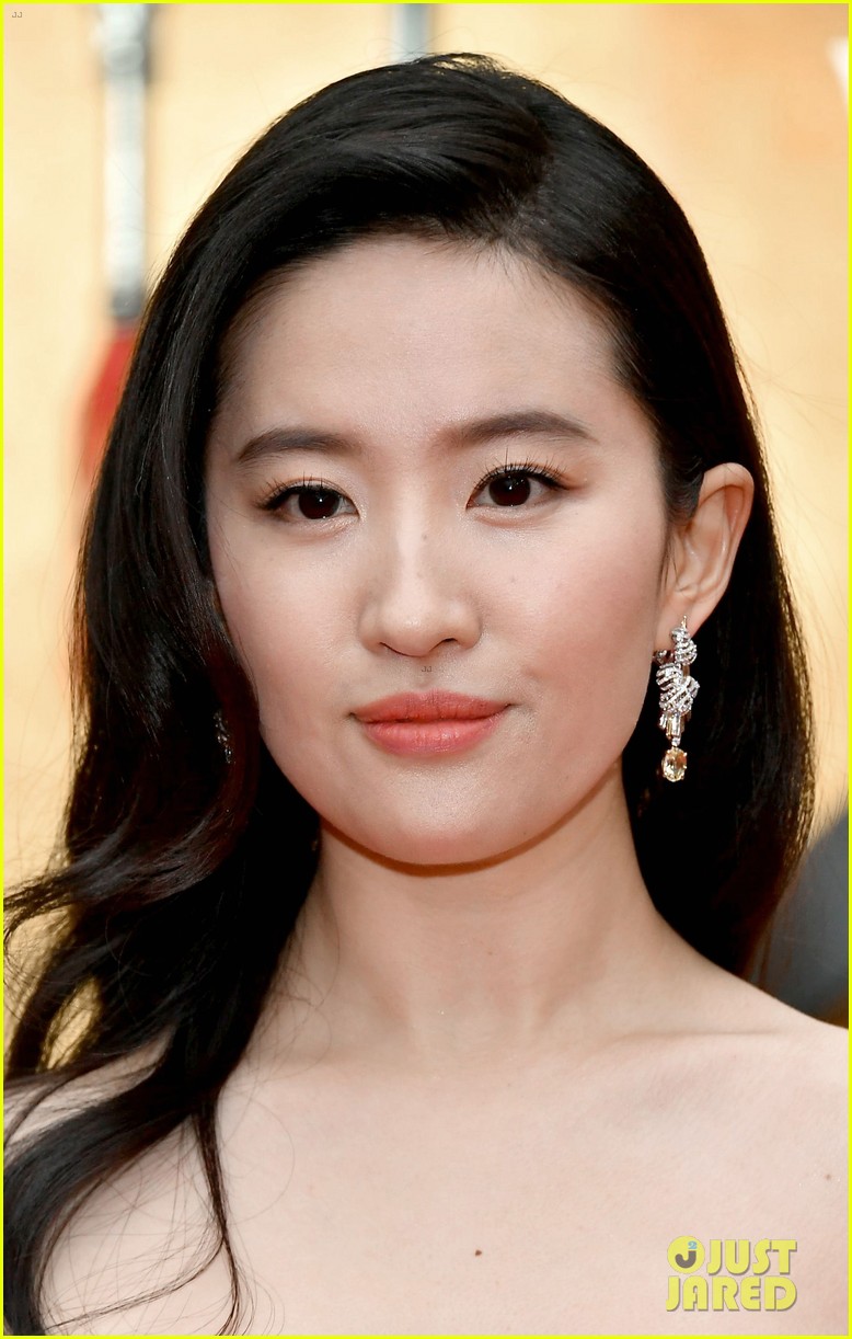 Mulan's Yifei Liu Looks Like a True Disney Princess at L.A. Premiere!