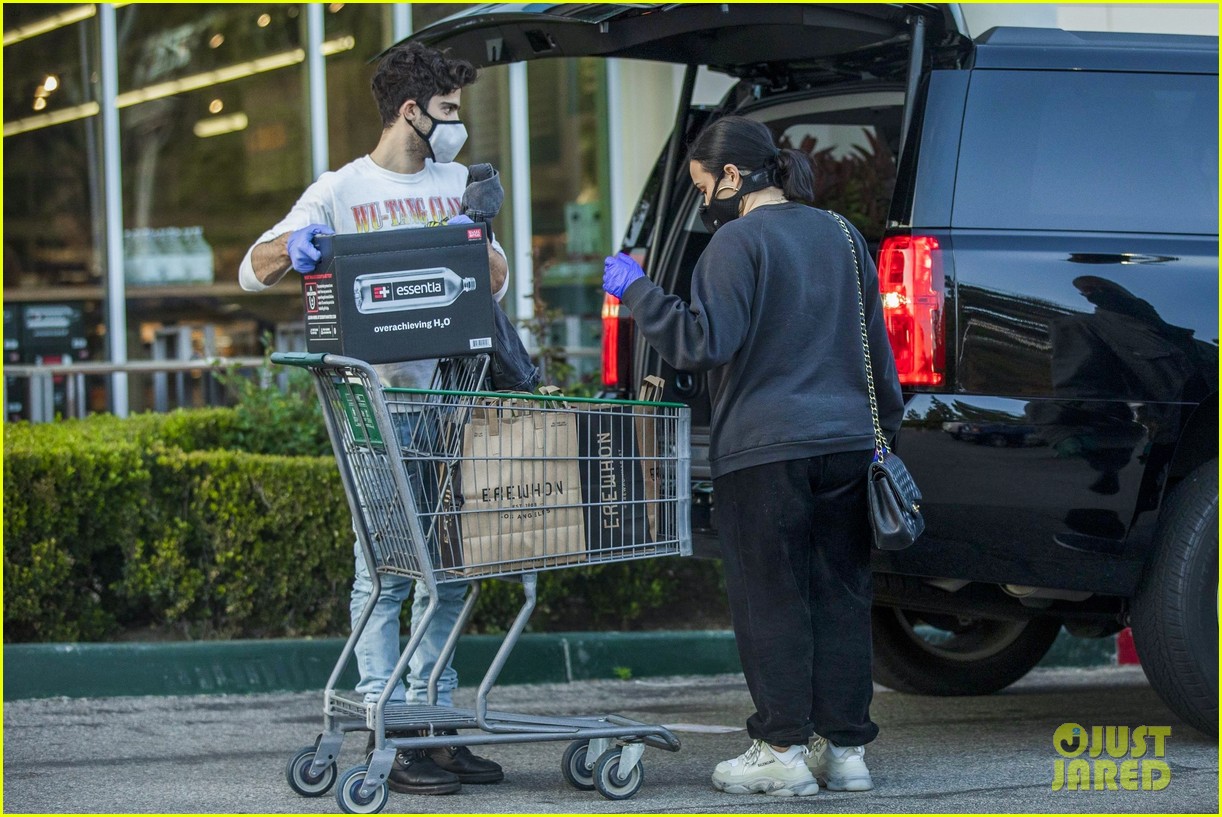 Demi Lovato & Boyfriend Max Ehrich Wear Masks While Grocery Shopping