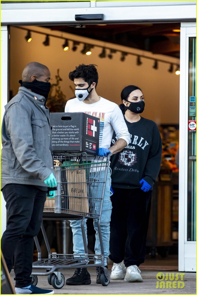 Demi Lovato & Boyfriend Max Ehrich Wear Masks While Grocery Shopping