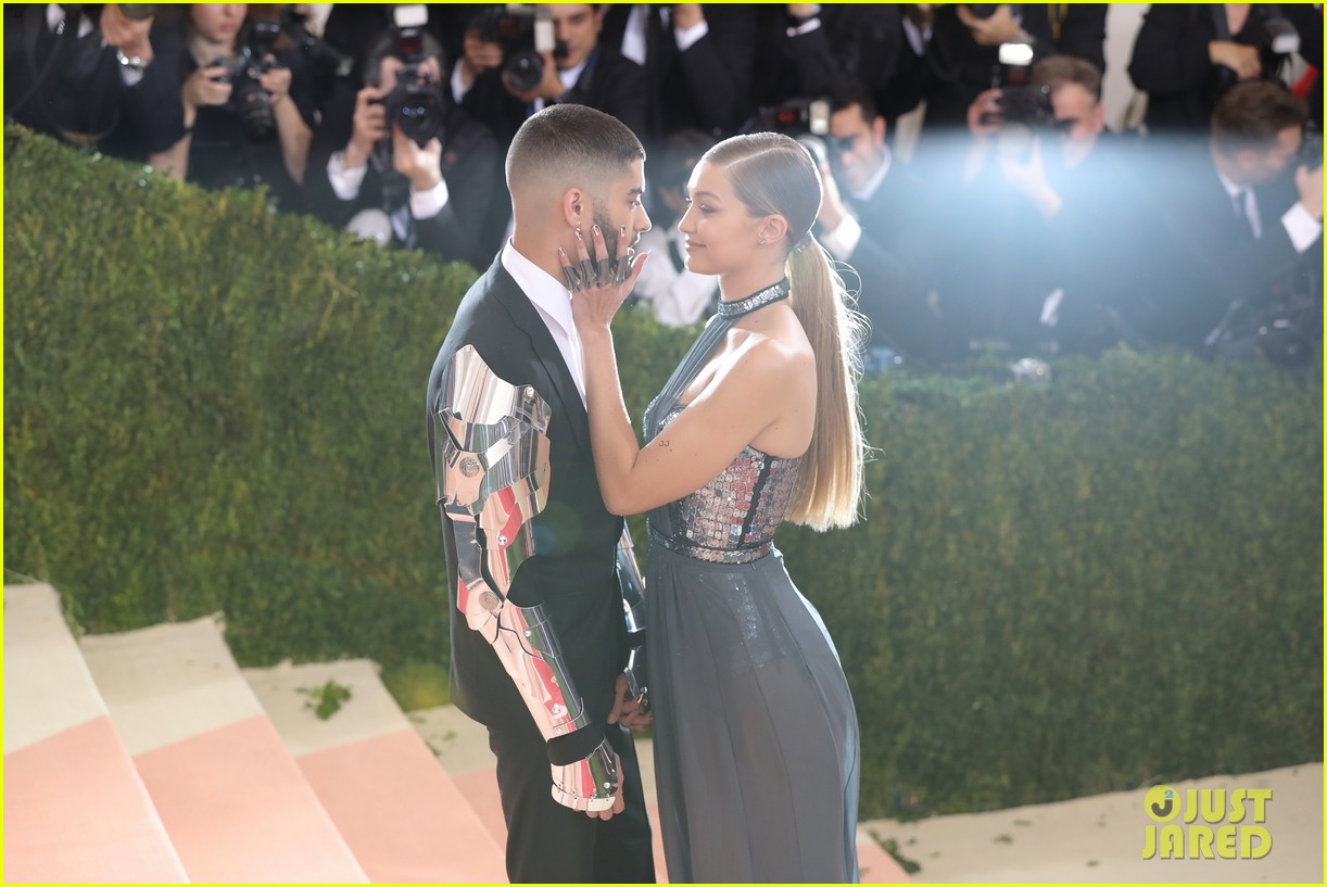 Gigi Hadid & Zayn Malik Are Expecting Their First Child!