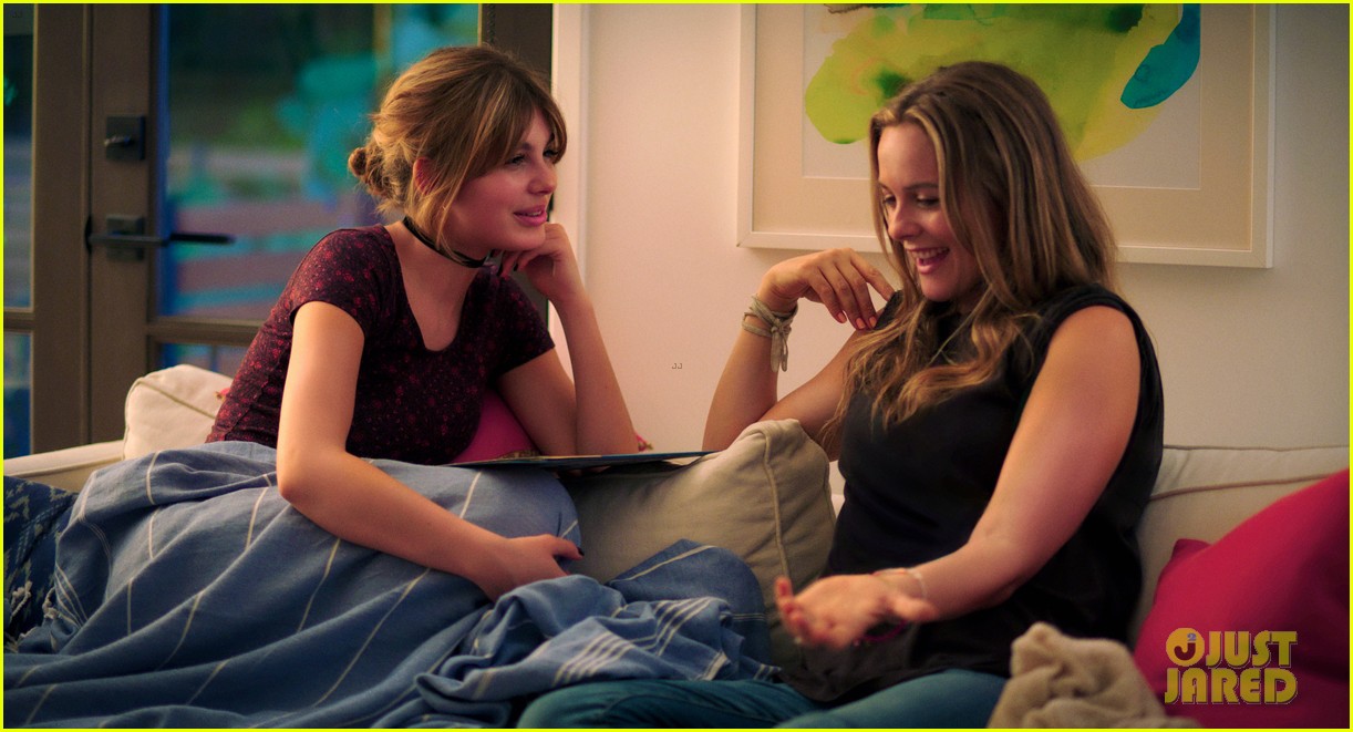 Ashleigh Murray & Chloe Bennet Star In New 'Valley Girl' Clip Ahead of Release - Watch Now!