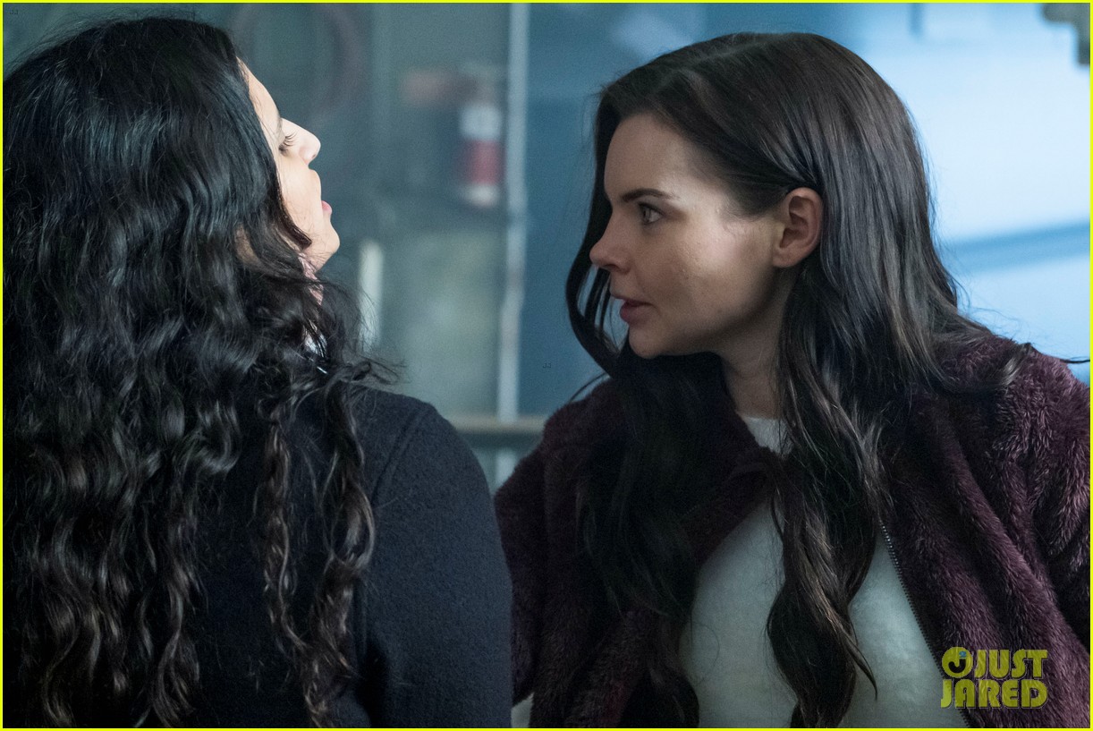 Get a Sneak Peek at the Season Finale of 'Siren', Airing Tonight!