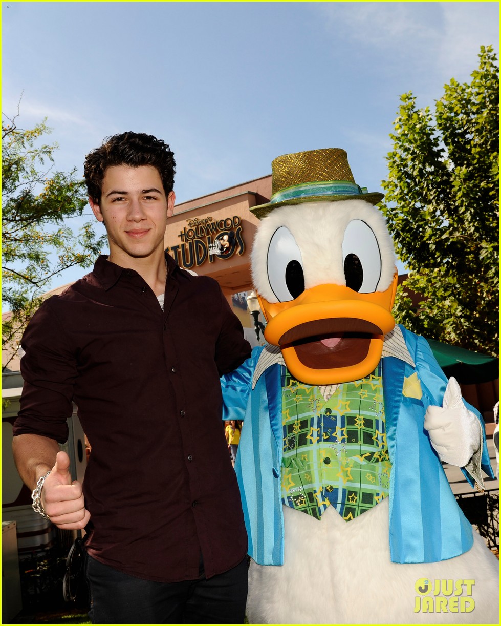 Celebrate Donald Duck's 86th Birthday With This Disney+ Watch List!