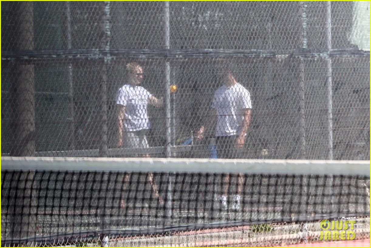 Joe Jonas & Pregnant Sophie Turner Hold Hands on Father's Day Outing!