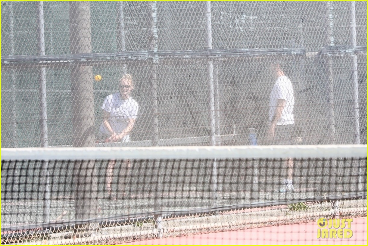 Joe Jonas & Pregnant Sophie Turner Hold Hands on Father's Day Outing!