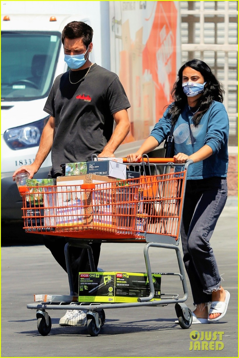 Camila Mendes Runs a Few Errands with New Boyfriend Grayson Vaughan!