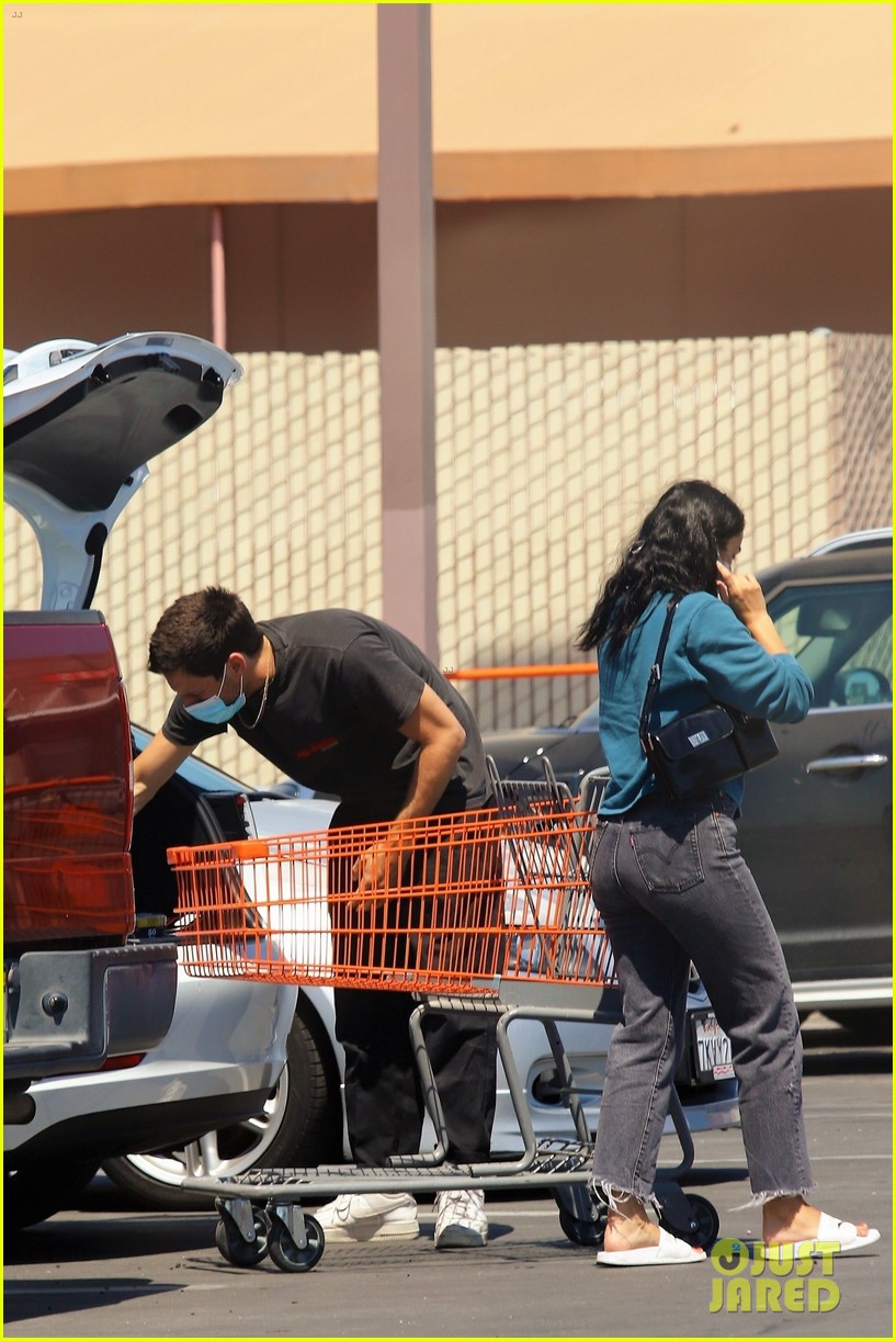 Camila Mendes Runs a Few Errands with New Boyfriend Grayson Vaughan!
