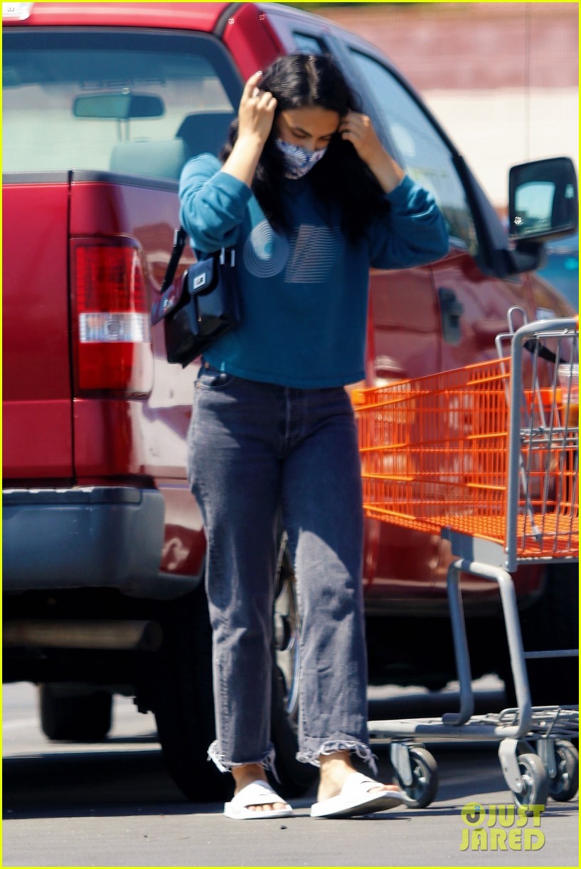 Camila Mendes Runs a Few Errands with New Boyfriend Grayson Vaughan!