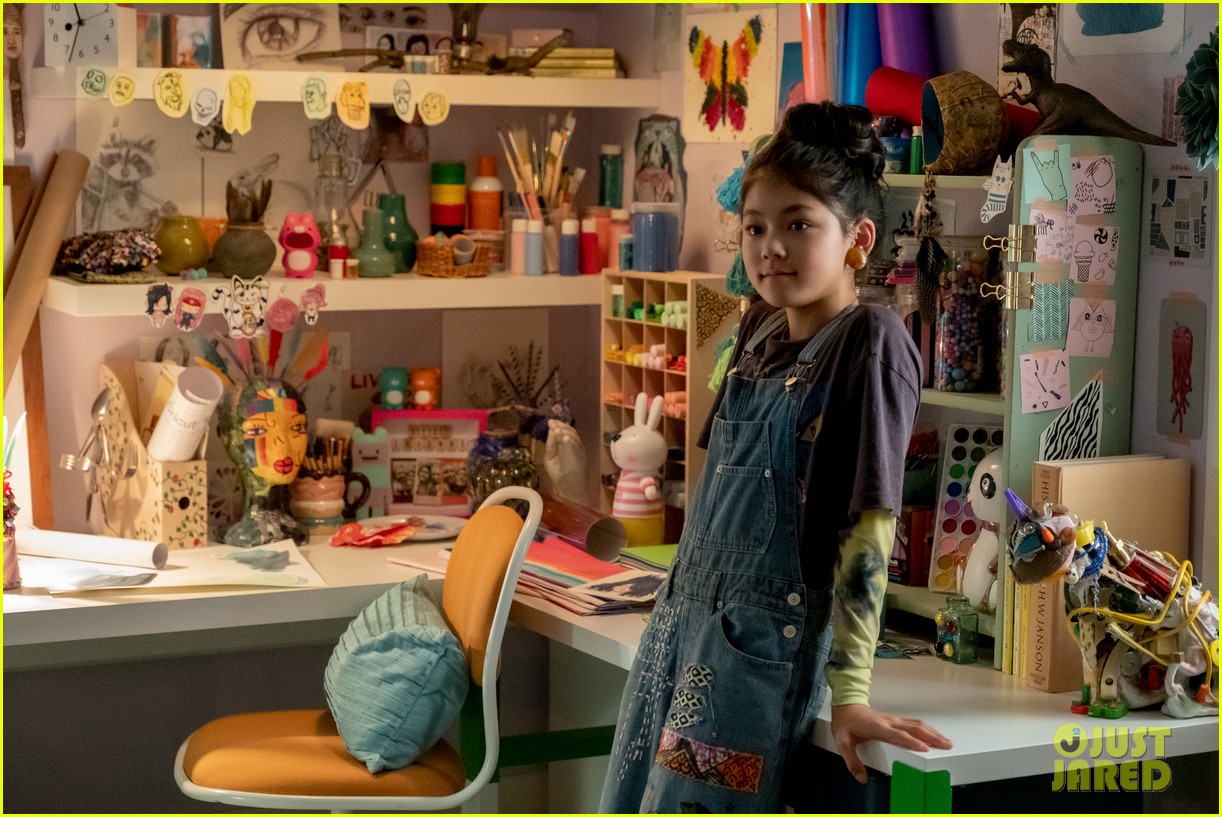 Meet 'The Baby-Sitters Club' Actress Momona Tamada!