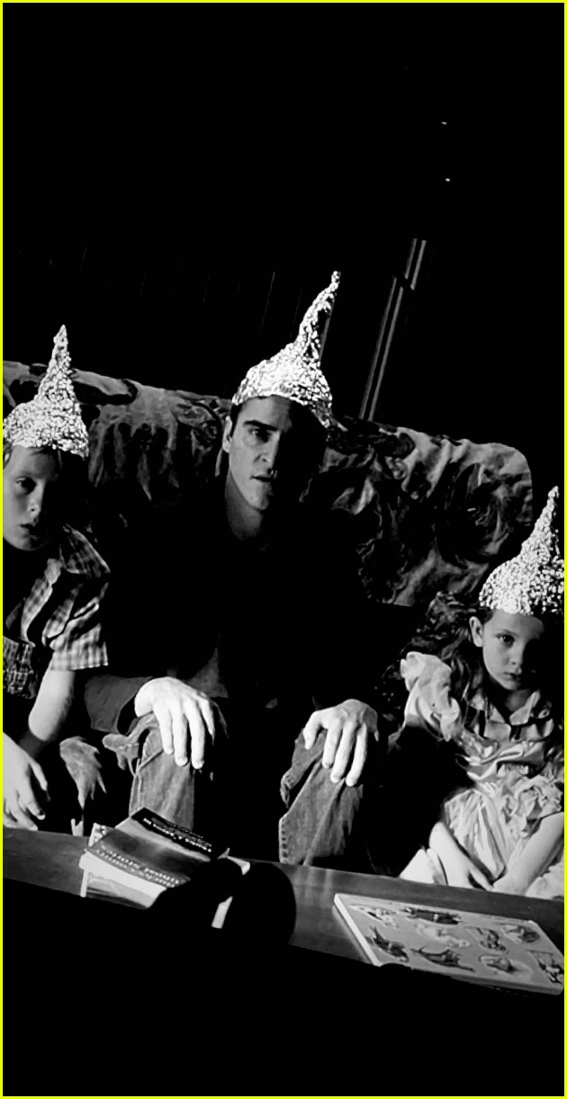 Ariana Grande & BF Dalton Gomez Try to Recreate Foil Hats From 'Signs' Movie