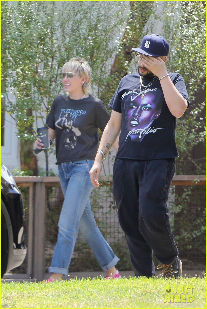 Miley Cyrus Hangs Out with a Friend After Splitting Up with Cody Simpson