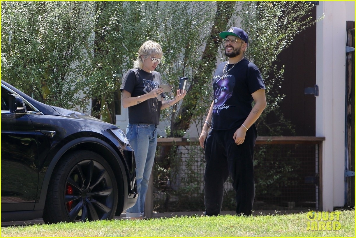 Miley Cyrus Hangs Out with a Friend After Splitting Up with Cody Simpson