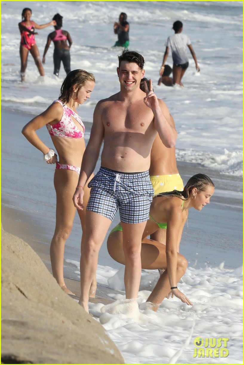 TikTok's Olivia Ponton Hits the Beach with Harry Jowsey - See the Photos!