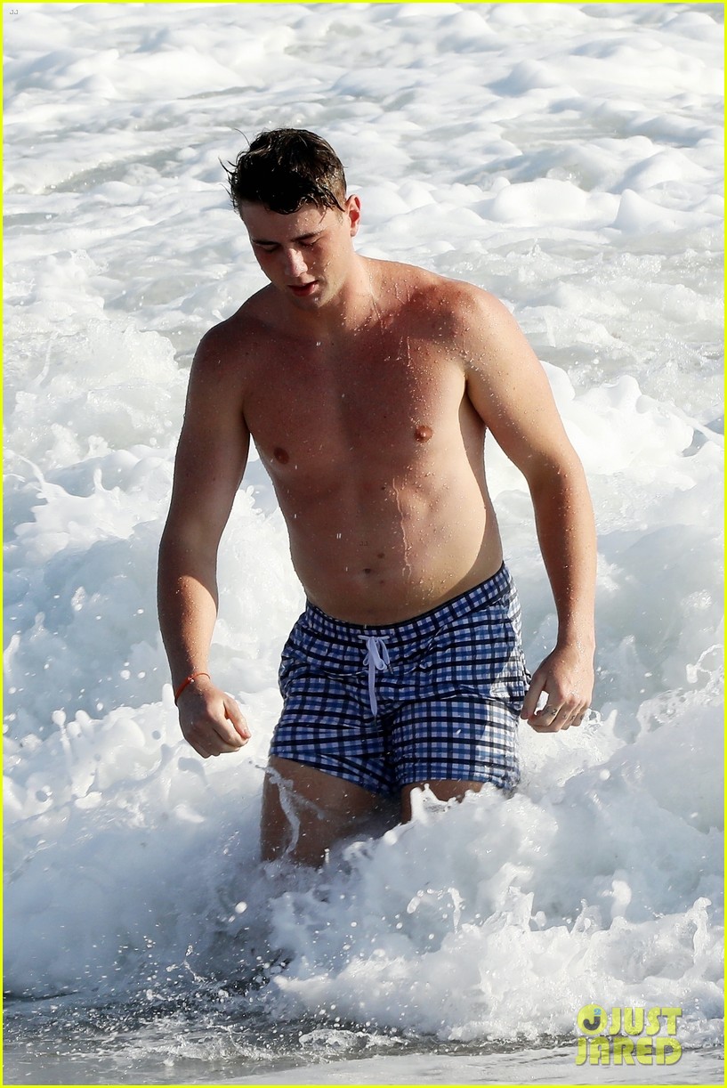 TikTok's Olivia Ponton Hits the Beach with Harry Jowsey - See the Photos!