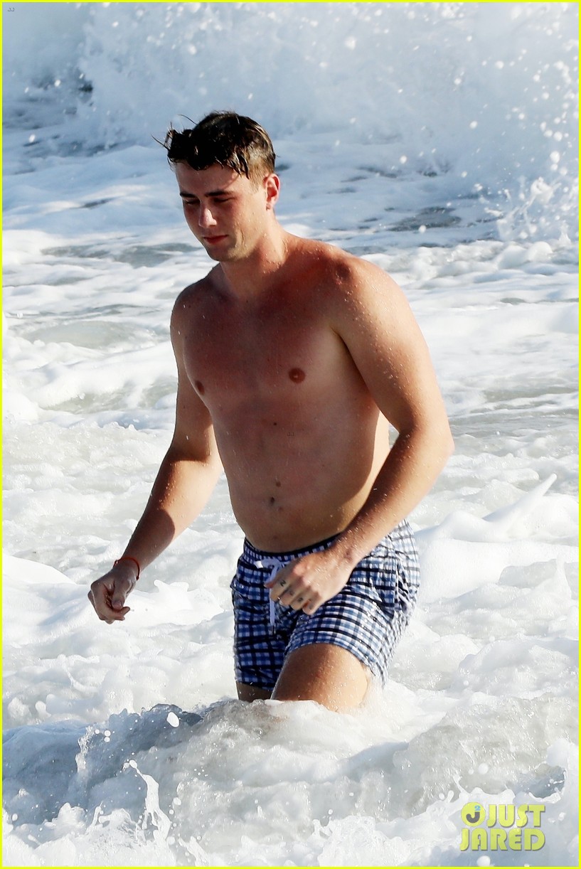 TikTok's Olivia Ponton Hits the Beach with Harry Jowsey - See the Photos!