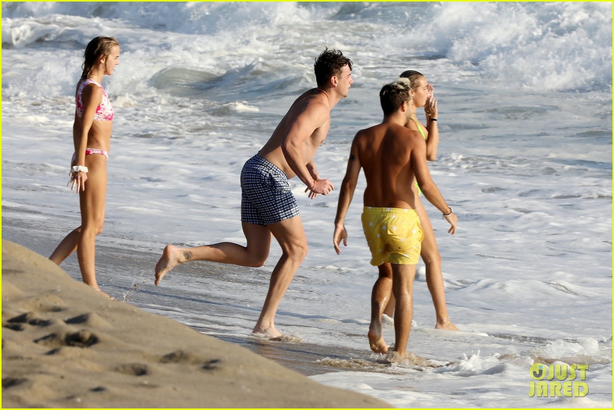 TikTok's Olivia Ponton Hits the Beach with Harry Jowsey - See the Photos!