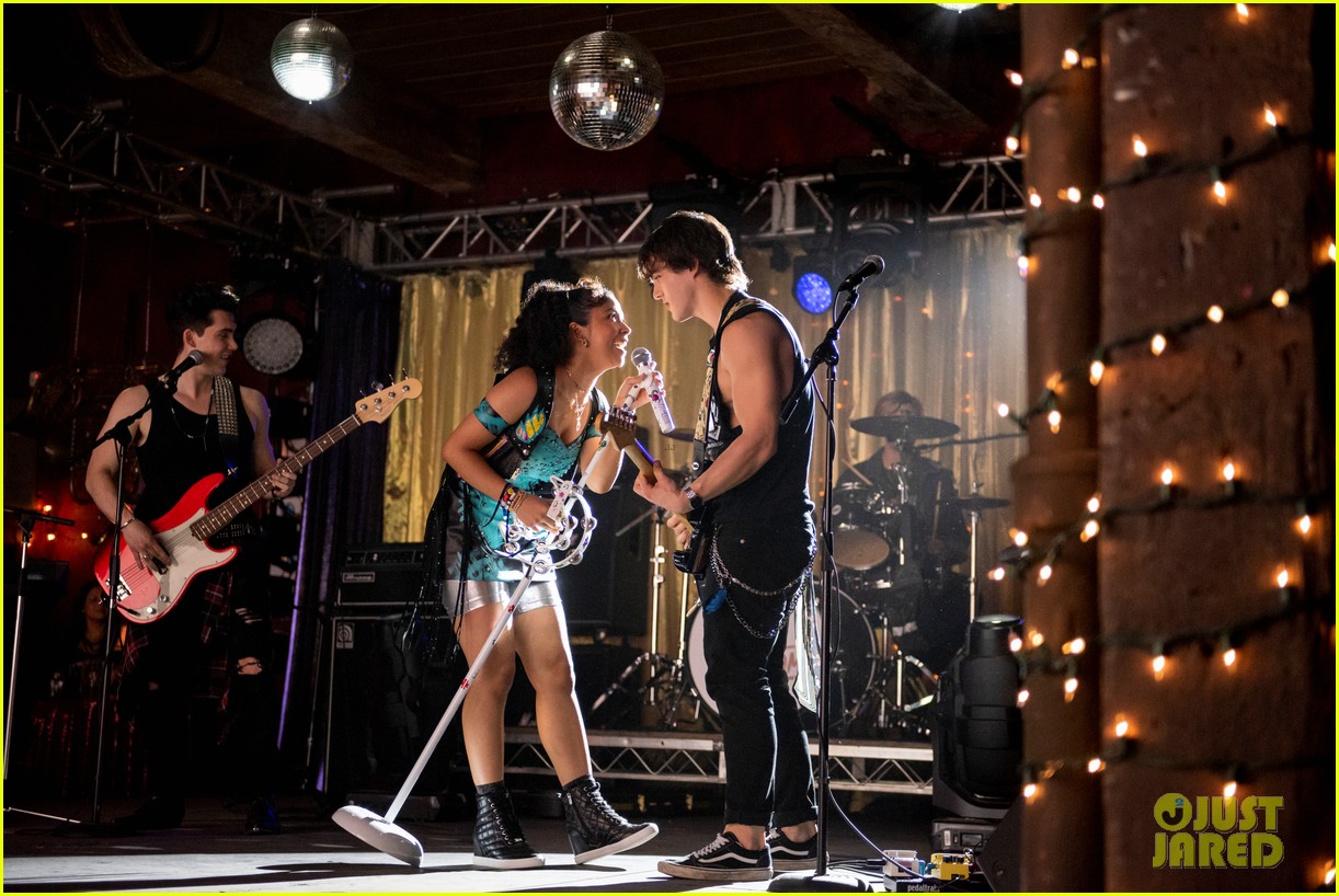 Madison Reyes Makes Her Debut in 'Julie & The Phantoms' Trailer - Watch Now!